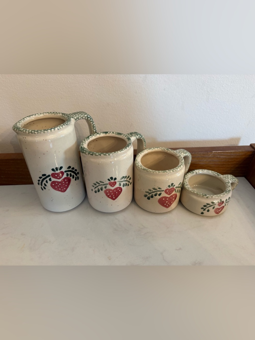 Ceramic Heart measuring cup set - Cream & Red. Vintage Hand-painted